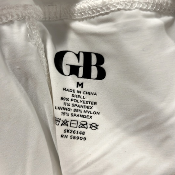 💕 GB from Dillards NWT athletic/tennis skort w pockets in shorts under skirt. - Picture 3 of 7